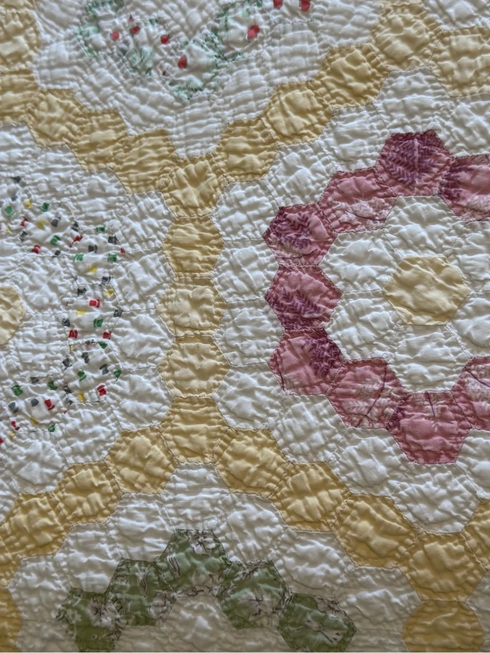 Antique 1930s Hand Stitched Grandmothers Flower Garden Quilt